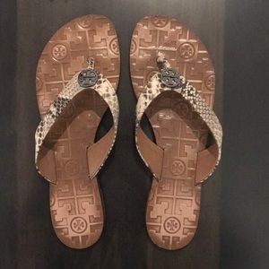 Tory Burch snakeskin print leather sandal in size7